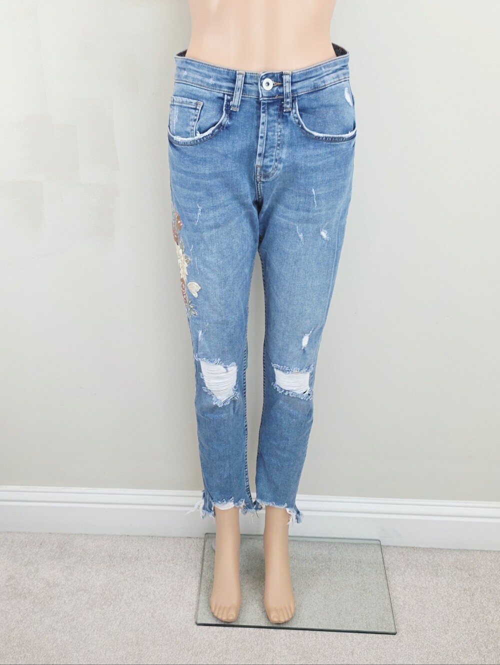 Zara Man Embroidery Distressed Jeans Pants